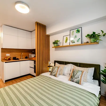 Flora - Nou, Aproape De Plaja, Retreat Pentru Cupluri, Complet Utilat * Κονστάντζα