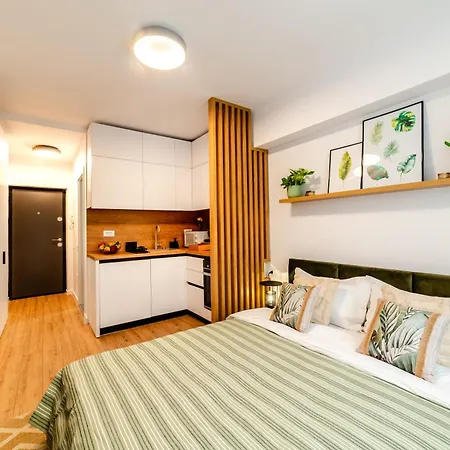 Διαμέρισμα Flora - Nou, Aproape De Plaja, Retreat Pentru Cupluri, Complet Utilat